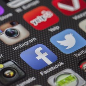 Crea impacto en las redes sociales con hashtags efectivos - ¿Sabías que el uso de hashtags efectivos puede hacer una gran diferencia en la visibilidad de tus publicaciones en redes sociales? Desde Instagram hasta Twitter, los hashtags son una herramienta efectiva de marketing que puedes utilizar para hacer que tus publicaciones se destaquen en el mar de publicaciones en línea. Pero para lograr un resultado óptimo, es necesario que escojas los hashtags adecuados, y es precisamente en este punto donde el SEO entra en juego. | 360 group - 133